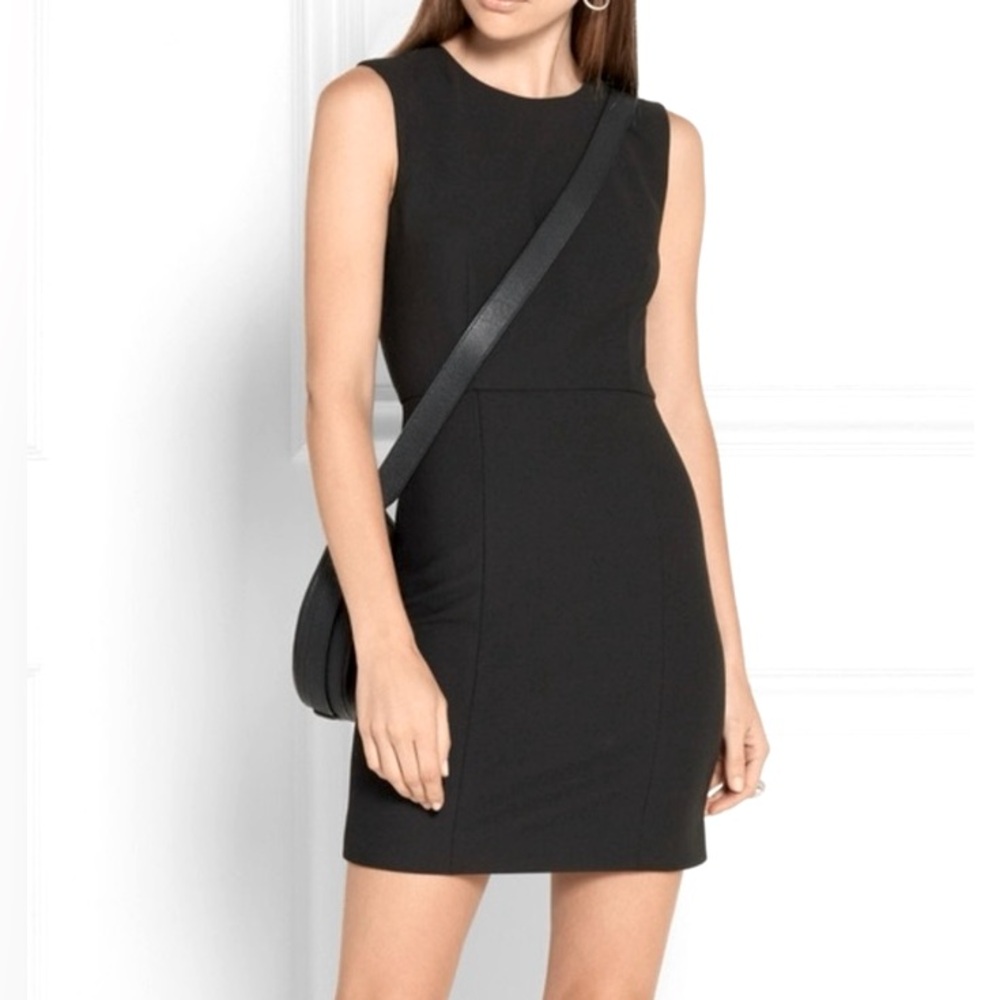 Women’s Black dress.size 6. Small